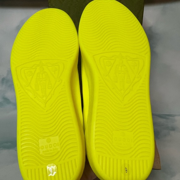 Gucci Perforated Interlocking GG Leather Sneaker Neon Yellow Sz 9G / 10US - Picture 9 of 9